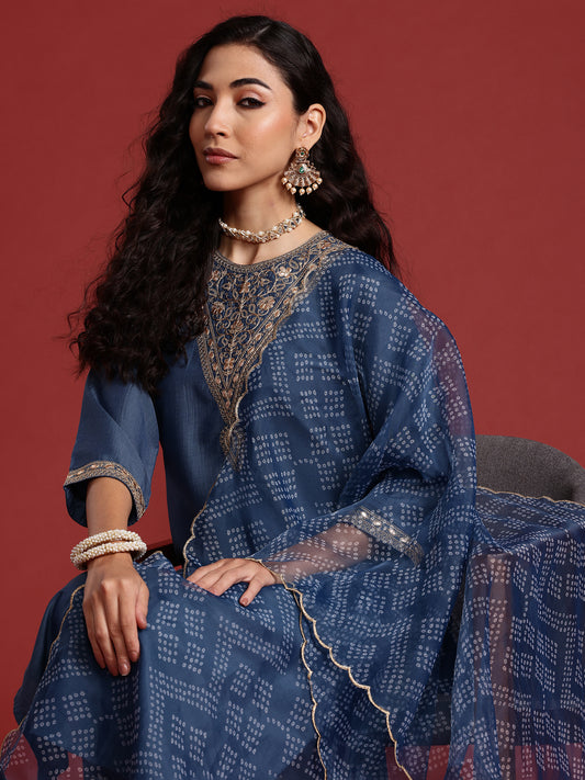 IE Grey Embroidered Straight Kurta Trousers With Dupatta set