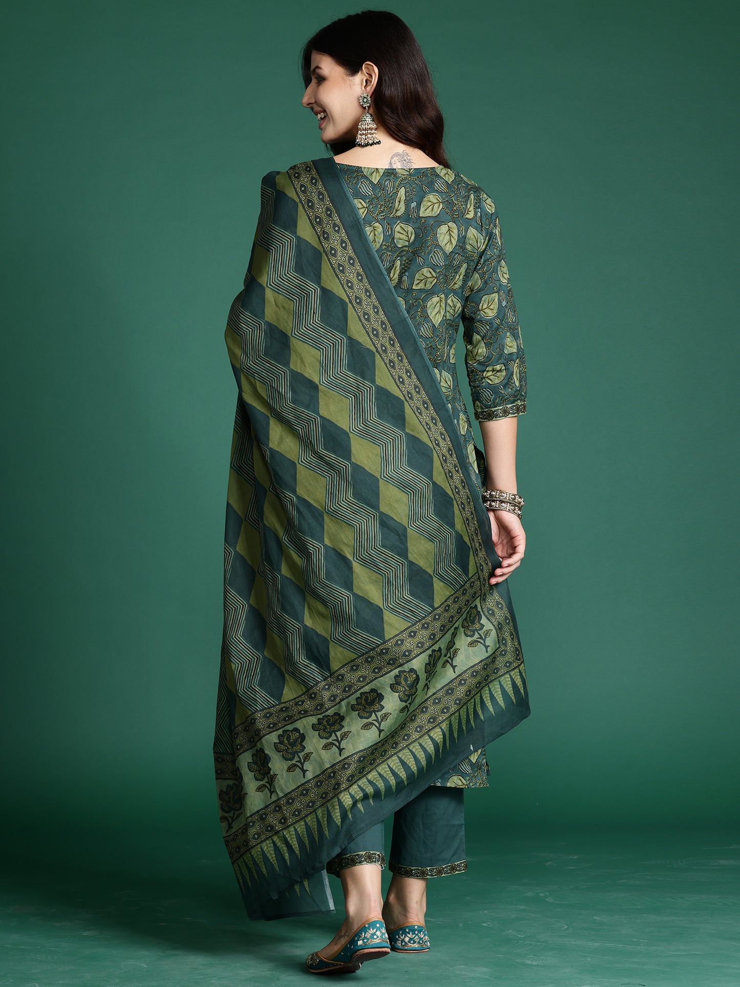 IE Green Printed Straight Kurta Trousers With Dupatta Set