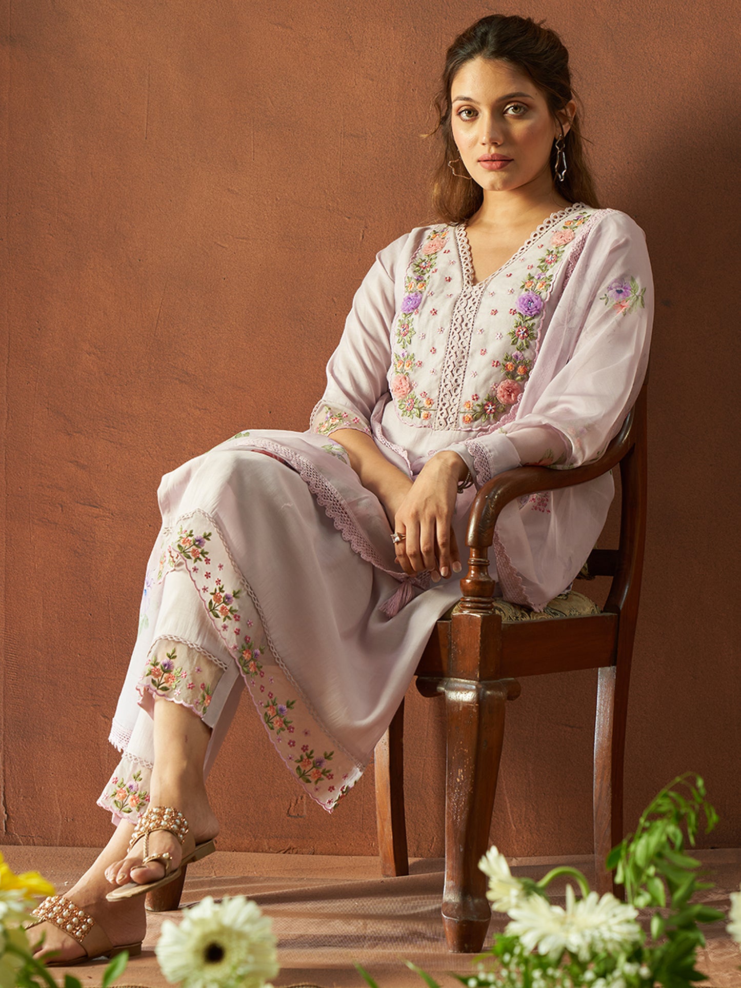 IE Lavender Embroidered Straight Kurta Trousers With Dupatta set