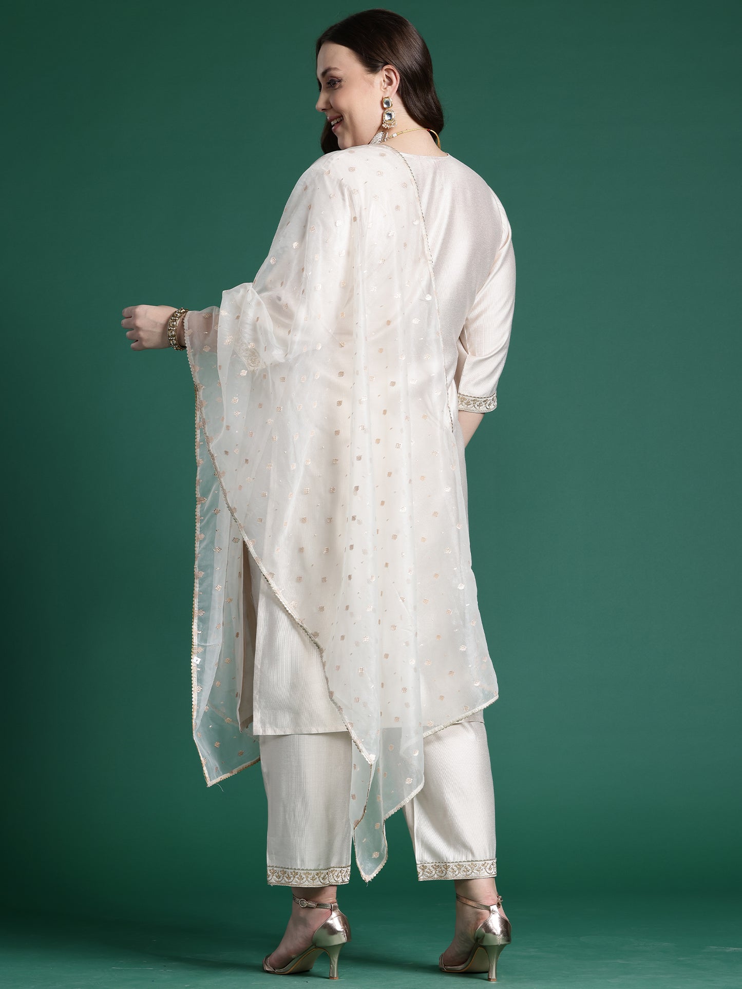 IE Off White Embroidered Straight Kurta Trousers With Dupatta set