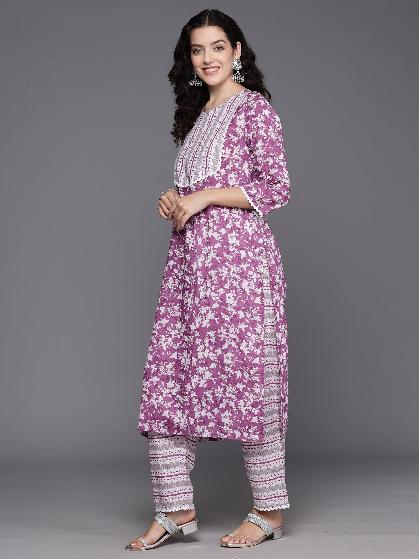 IE Lavender Printed Straight Kurta Trousers With Dupatta Set