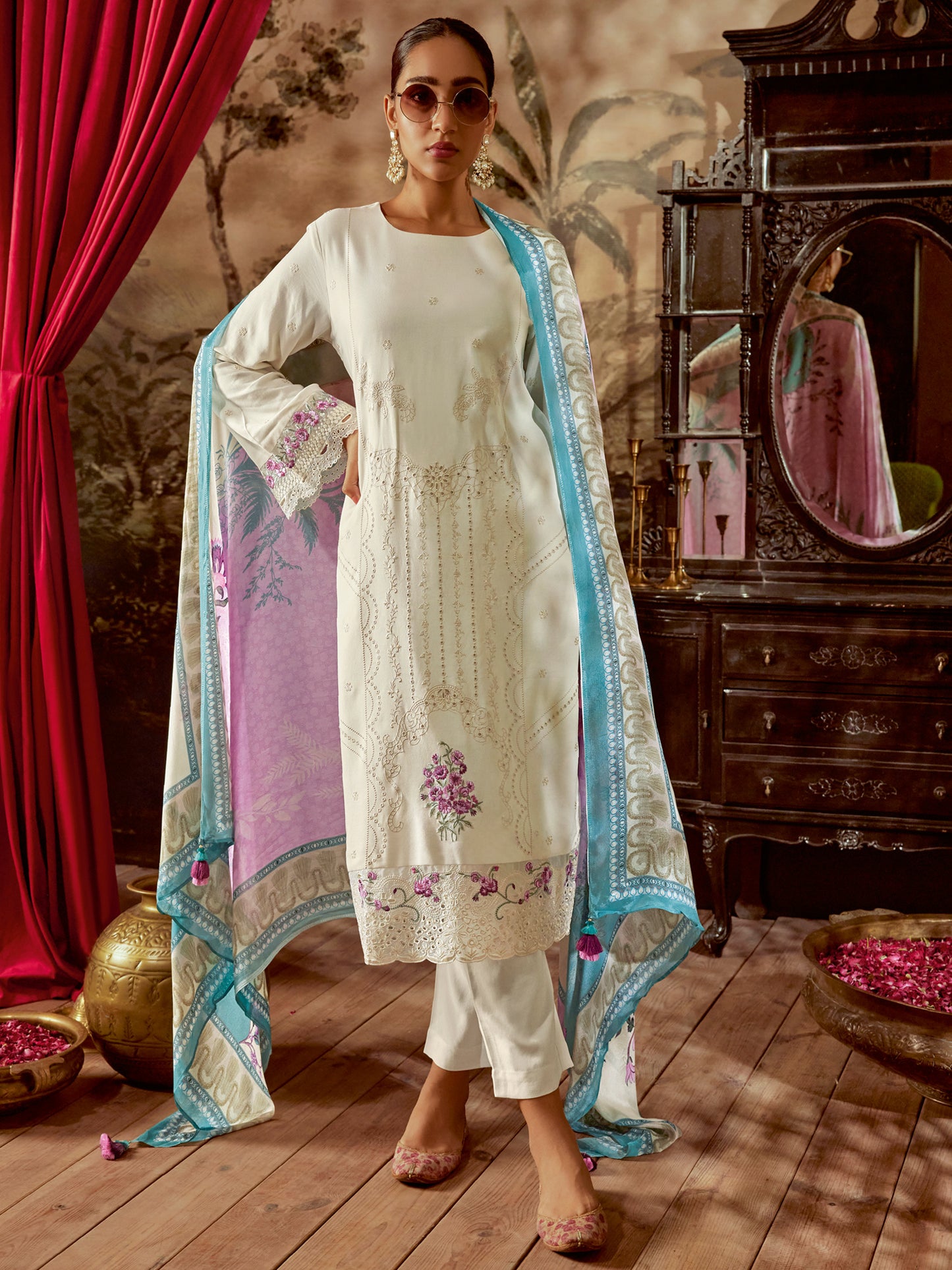 IE Off White Embroidered Straight Kurta Trousers With Dupatta set