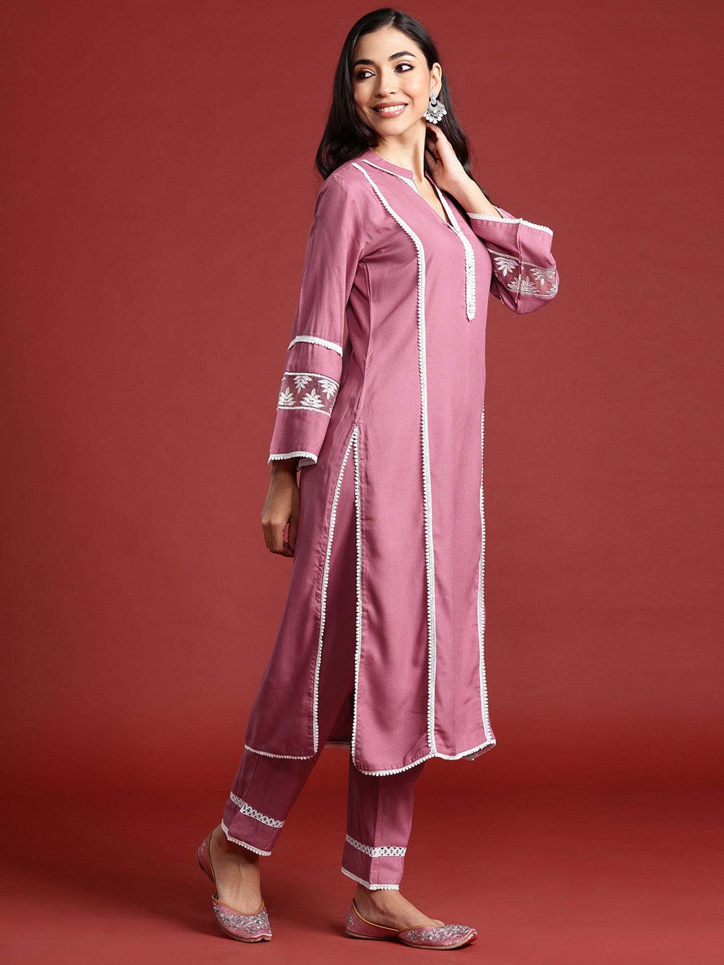 IE Mauve Embroidered Straight Kurta Trousers With Dupatta set