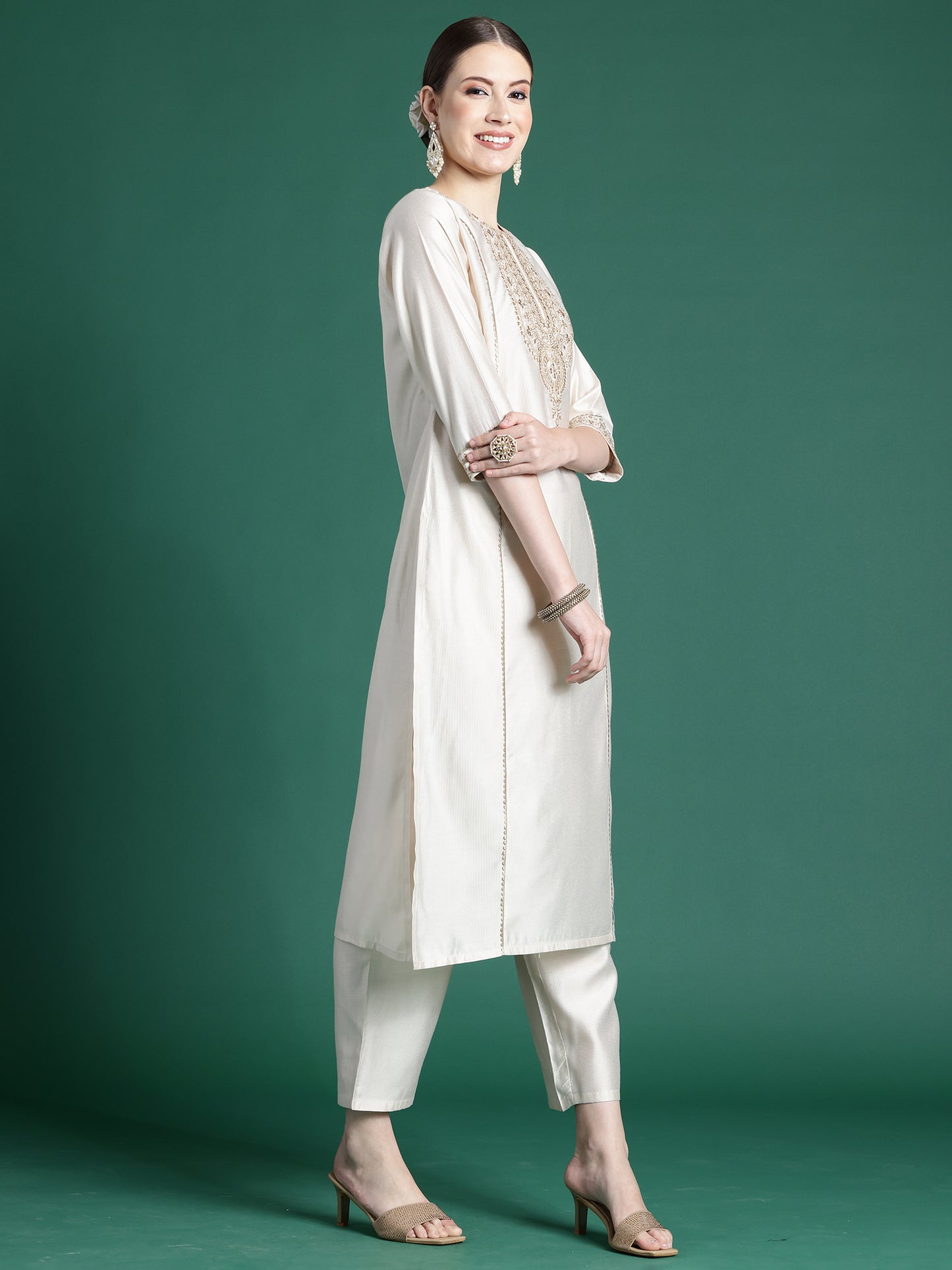 IE Off White Embroidered Straight Kurta Trousers With Dupatta set