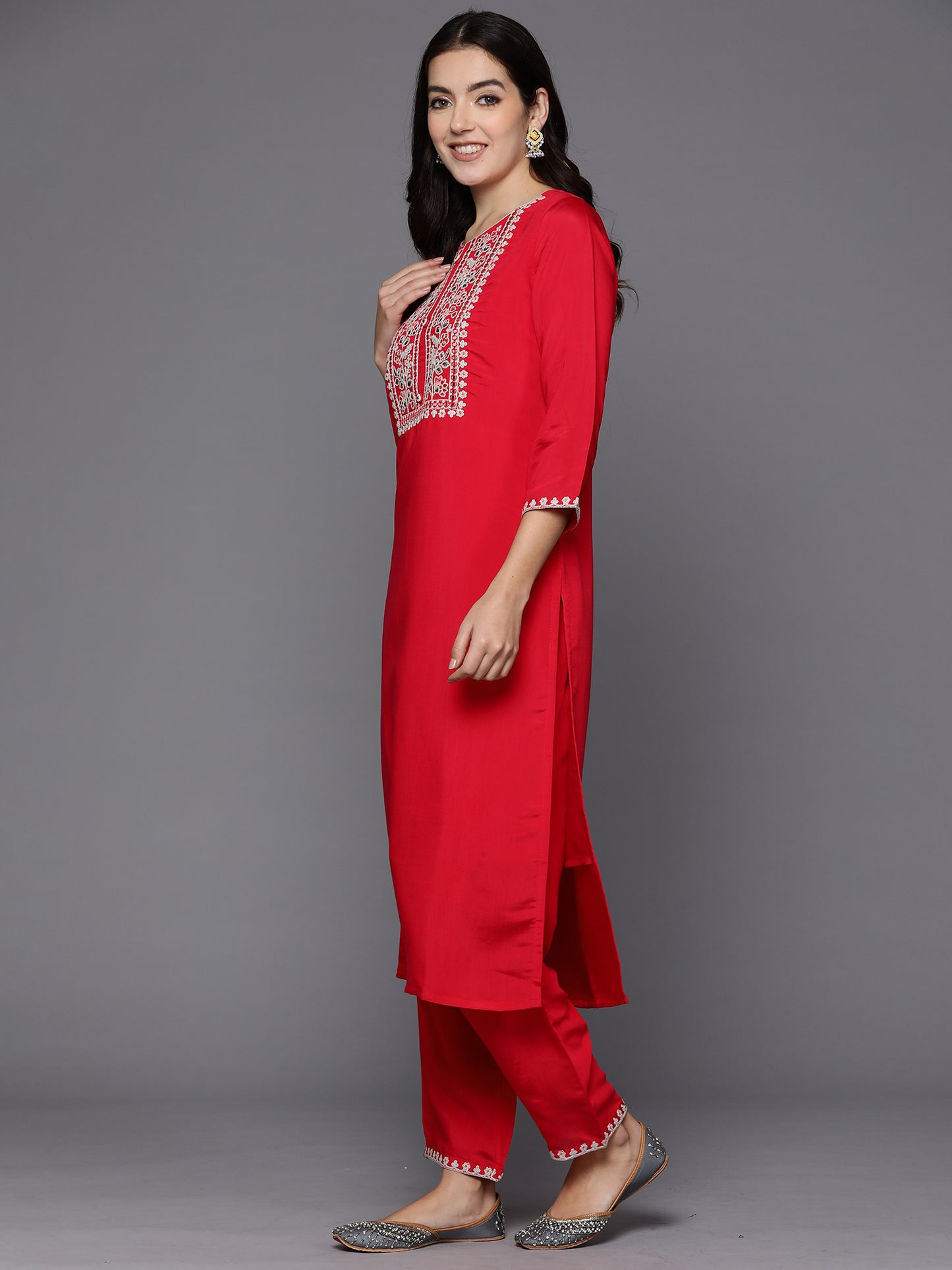 IE Magenta Embroidered Straight Kurta Trousers With Dupatta set