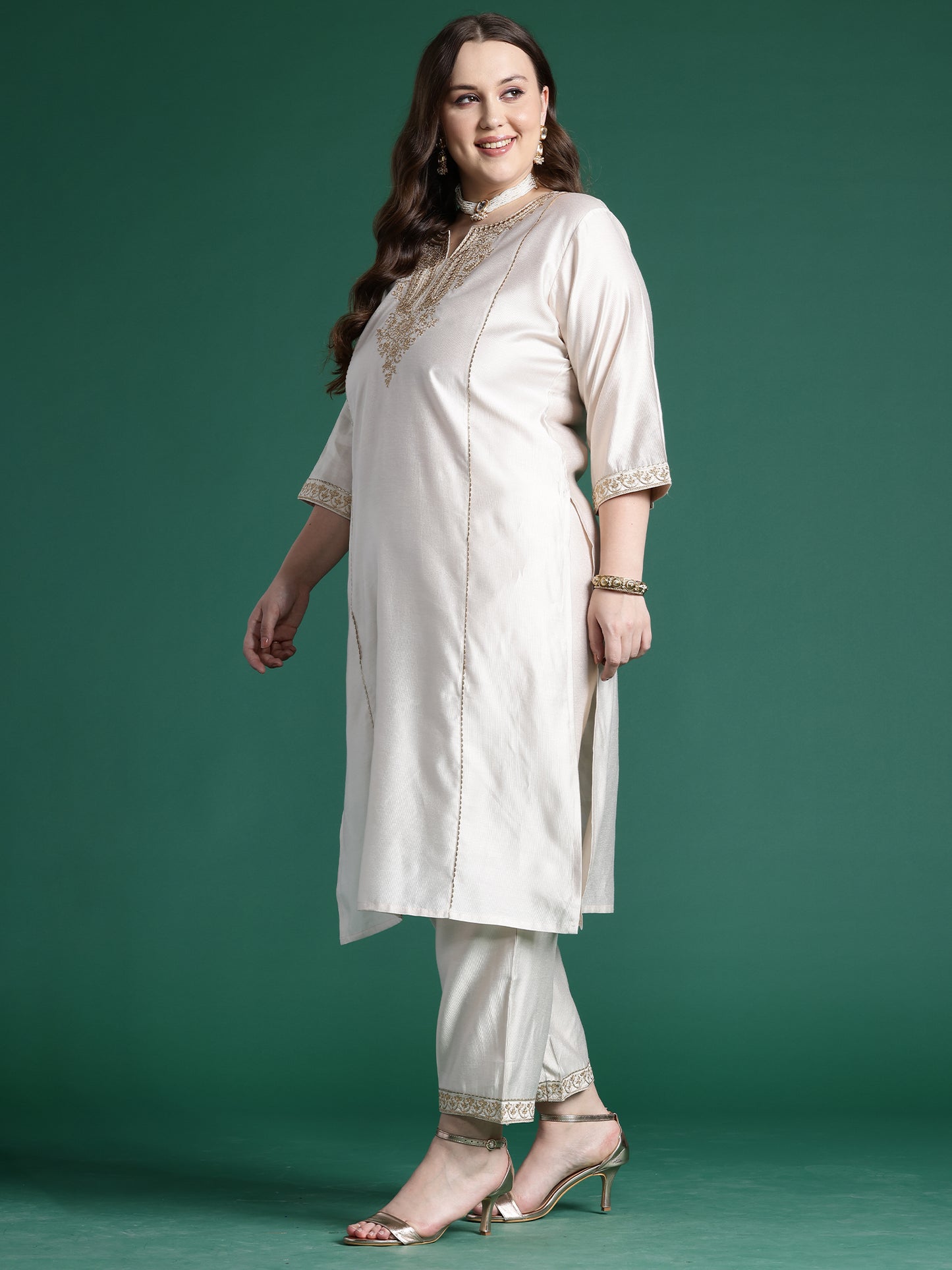 IE Off White Embroidered Straight Kurta Trousers With Dupatta set