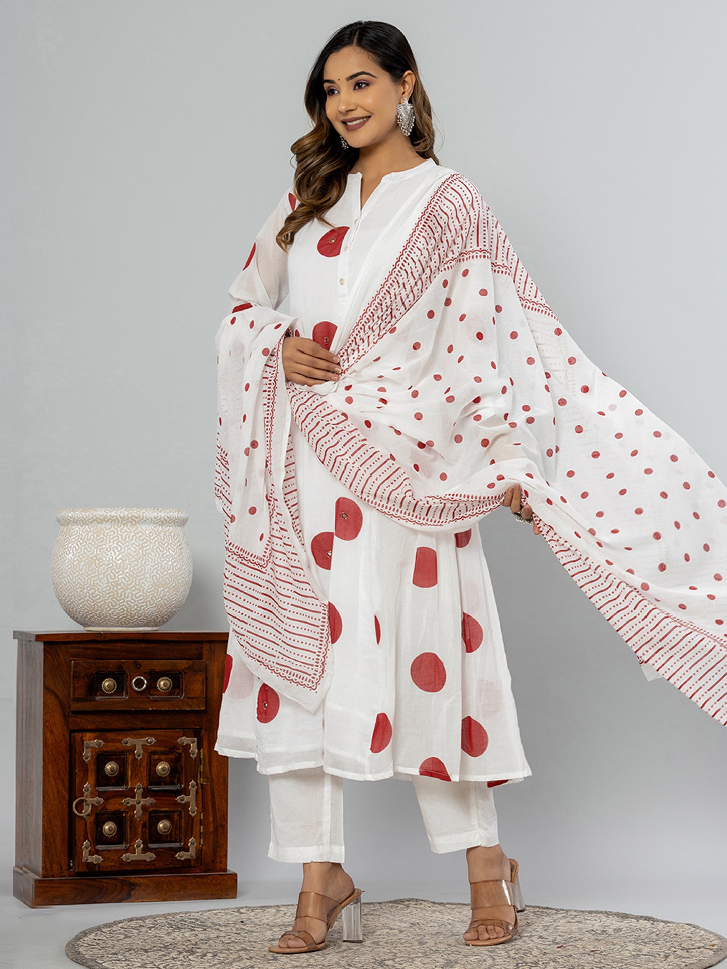 IE Off White Printed A-Line Kurta Trousers With Dupatta set