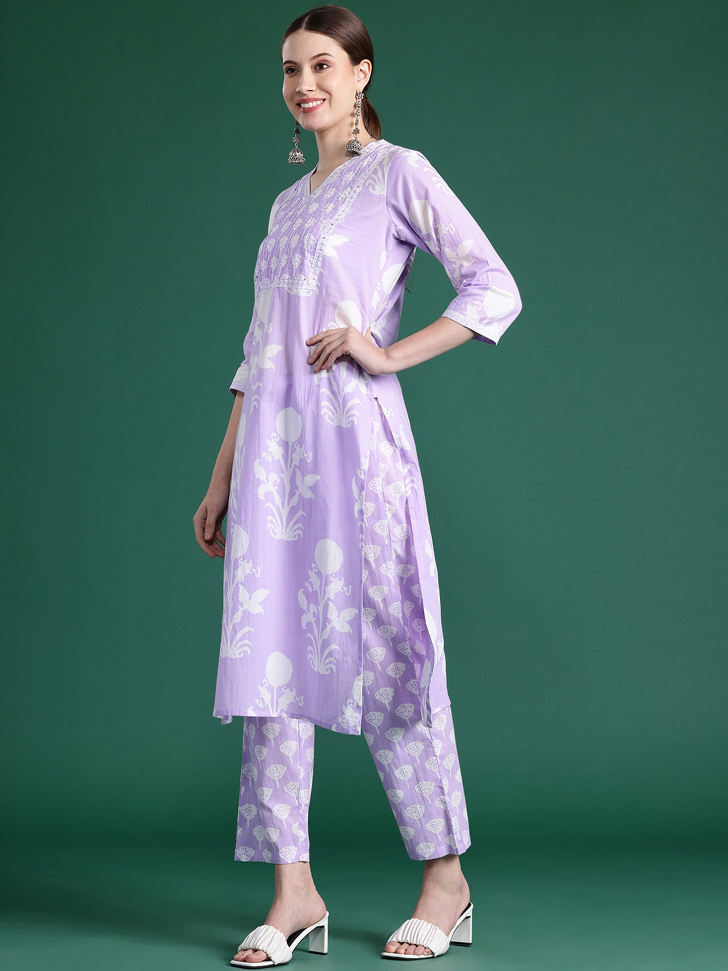 IE Lavender Printed Straight Kurta Trousers With Dupatta set