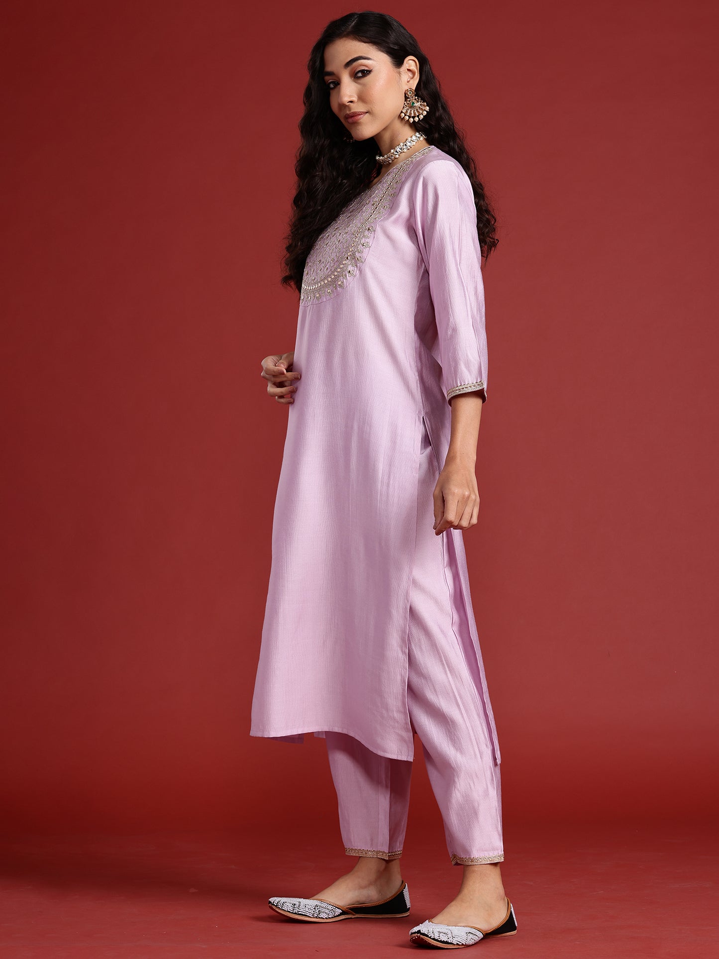 IE Lavender Embroidered Straight Kurta Trousers With Dupatta set