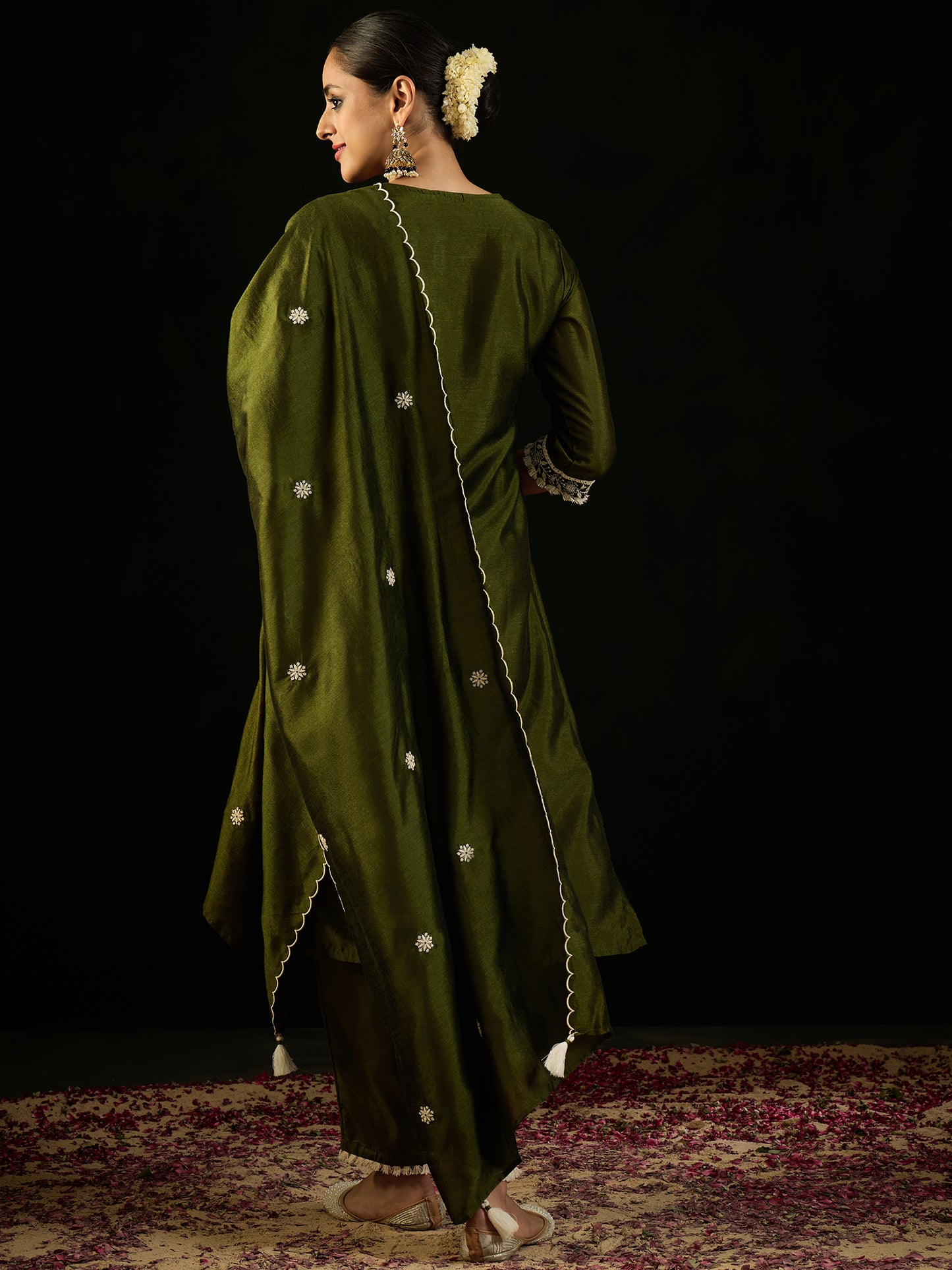 IE Green Embroidered Straight Kurta Trousers With Dupatta set