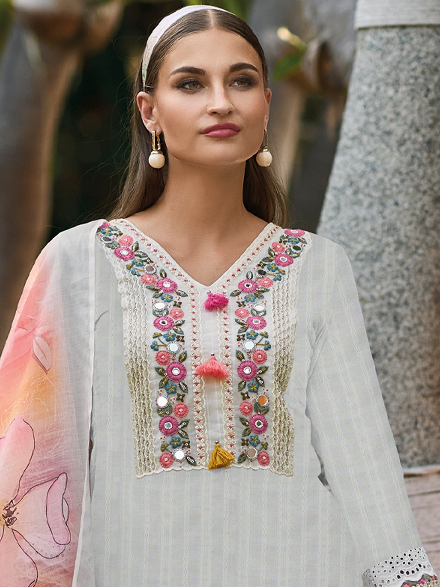 IE Off White Embroidered Straight Kurta Trousers With Dupatta set