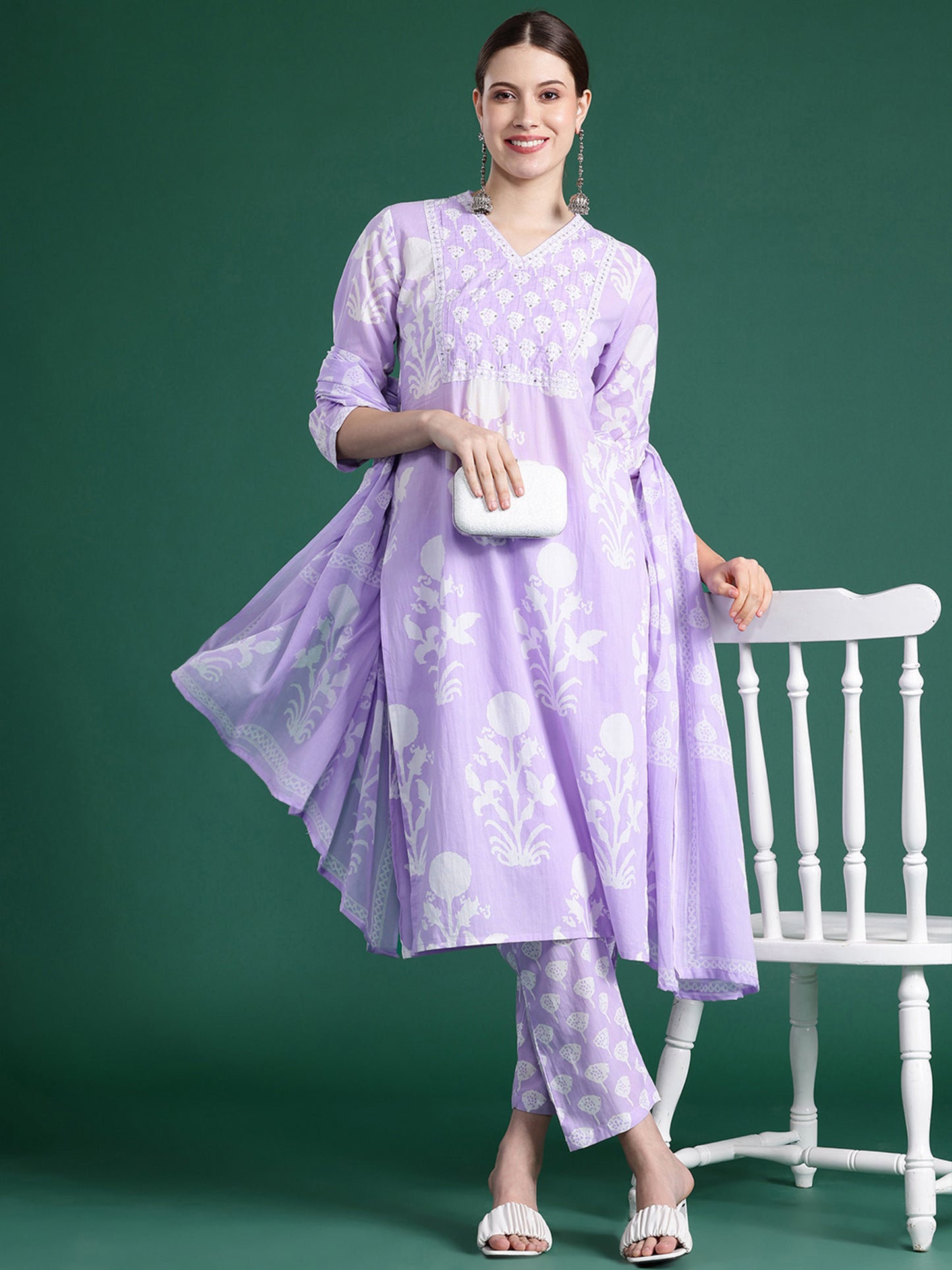 IE Lavender Printed Straight Kurta Trousers With Dupatta set